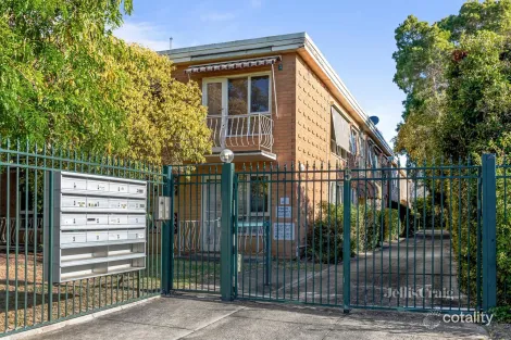 Property photo of 12/5 Gnarwyn Road Carnegie VIC 3163