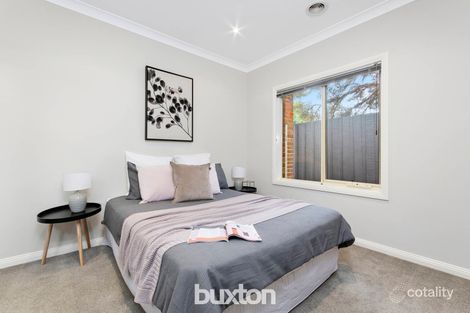 Property photo of 2/11 Laura Avenue Belmont VIC 3216