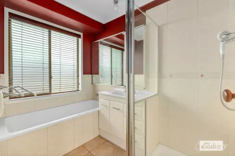 Property photo of 5 Quonoey Road Kiewa VIC 3691