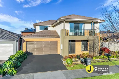 29 FITZWILLIAM CCT, CLYDE NORTH, VIC 3978