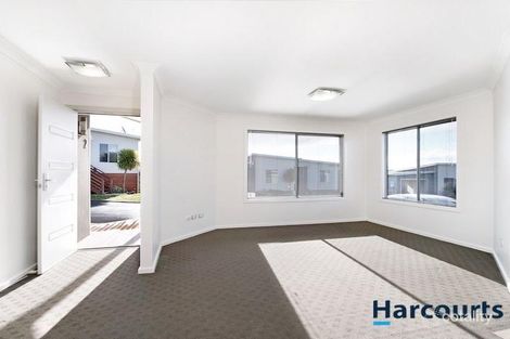 Property photo of 2/9 Gatenby Drive Miandetta TAS 7310