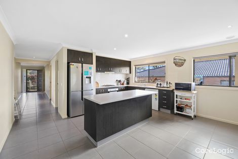 Property photo of 13 Folkstone Court Drouin VIC 3818