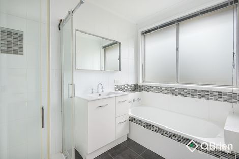 Property photo of 4 Flynn Court Frankston VIC 3199