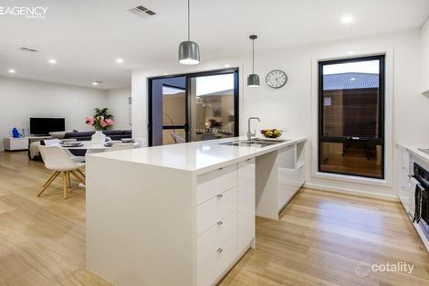 Property photo of 2/18 Macdonald Grove Mornington VIC 3931