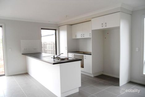 Property photo of 3 Kayden Court Werribee VIC 3030