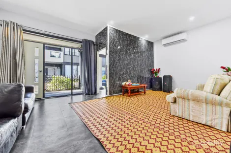 Property photo of 4 Push-Pea Way Cranbourne West VIC 3977