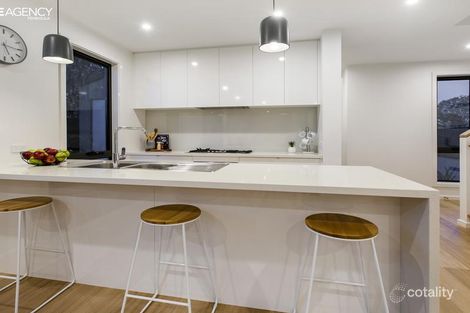 Property photo of 2/18 Macdonald Grove Mornington VIC 3931