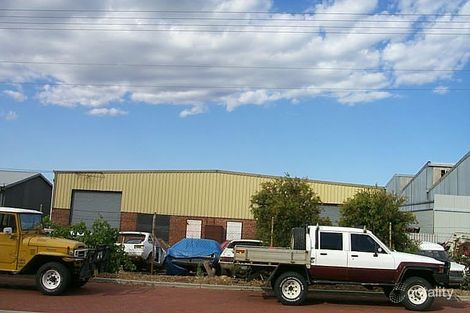 65 Champion Dr, Seville Grove, WA 6112