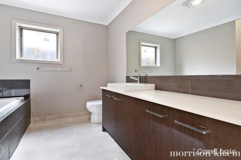 Property photo of 5 Sette Place Doreen VIC 3754