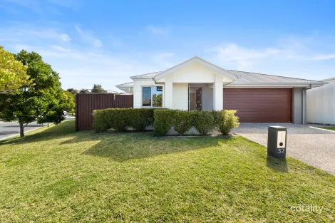 Property photo of 32 Olive Circuit Caloundra West QLD 4551
