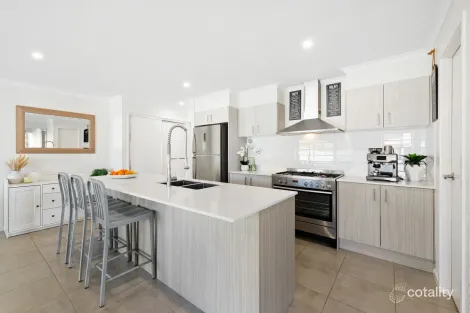 Property photo of 32 Olive Circuit Caloundra West QLD 4551