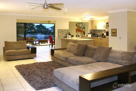 Property photo of 21 De Haviland Avenue Benowa QLD 4217