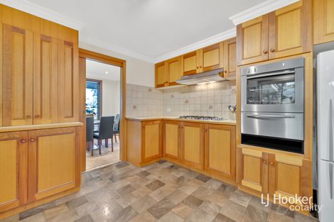 Property photo of 7 Van Court Narre Warren VIC 3805
