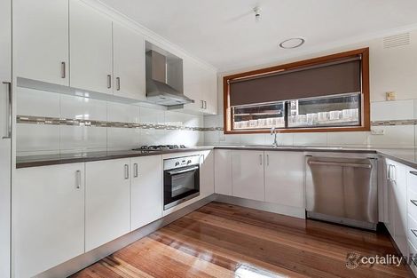 Property photo of 27 Marshall Drive Mill Park VIC 3082