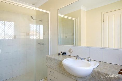 Property photo of 2 Jade Close Robertson QLD 4109