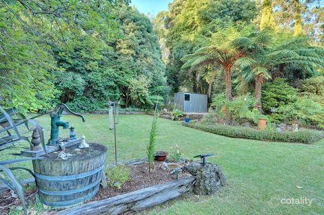 Property photo of 10 Amphlett Avenue Cockatoo VIC 3781