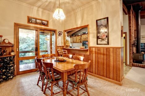 Property photo of 10 Amphlett Avenue Cockatoo VIC 3781