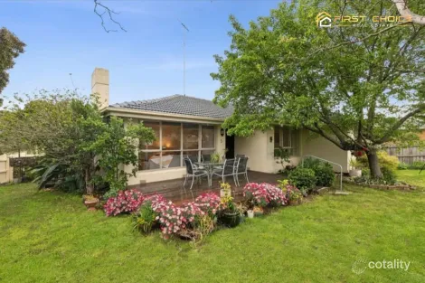 5 Thornbury Lane, Highton, VIC 3216