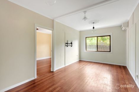 Property photo of 22 Harris Street Labrador QLD 4215