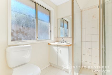 Property photo of 27 Cottswold Avenue Narre Warren VIC 3805