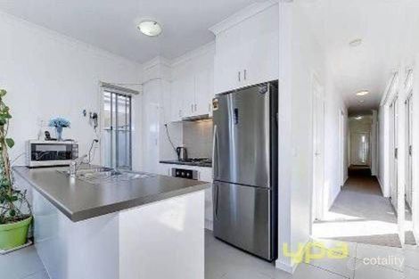 Property photo of 2/31 Pearl Drive Craigieburn VIC 3064