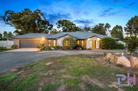 20b Elandra Dr, Ascot, VIC 3551