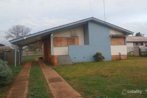 Property photo of 30 Armstrong Crescent Dubbo NSW 2830