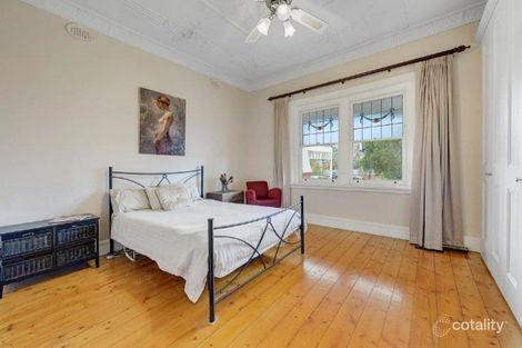 Property photo of 19 Rockbeare Grove Ivanhoe VIC 3079