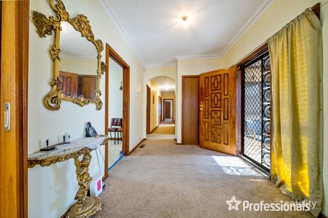 Property photo of 77 Walmer Avenue St Albans VIC 3021