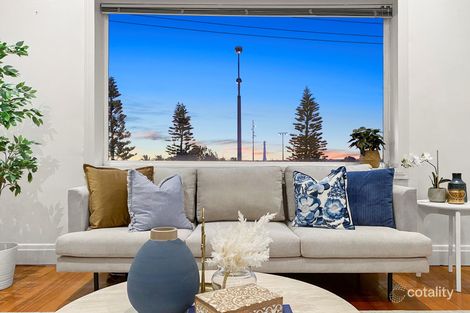 Property photo of 4/30 Marine Parade St Kilda VIC 3182