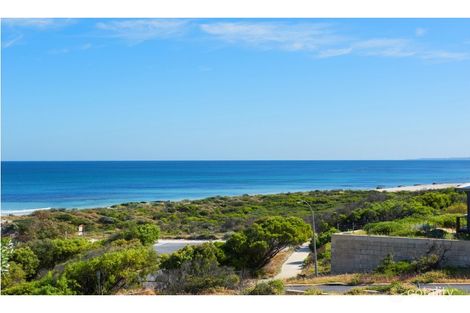 Property photo of 27 Ocean Blue Loop Peppermint Grove Beach WA 6271