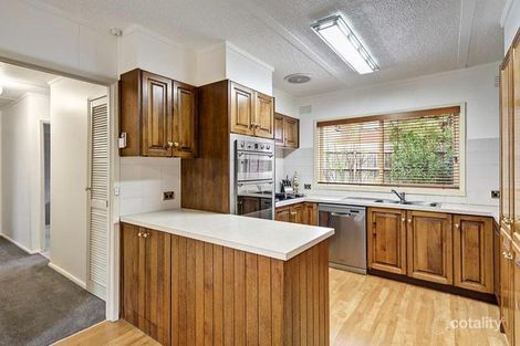 Property photo of 2 Phillips Crescent Rosanna VIC 3084