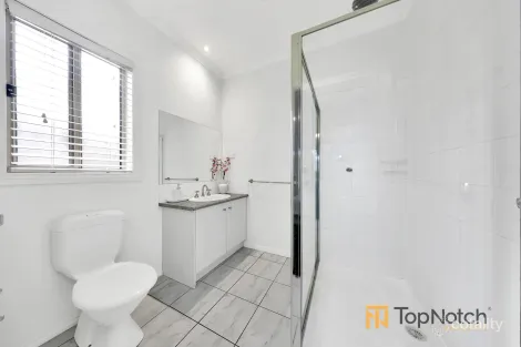 Property photo of 31 Hayston Boulevard Epping VIC 3076