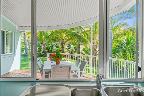 Property photo of 47 Wavecrest Drive Castaways Beach QLD 4567