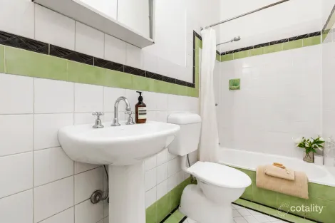 Property photo of 8 Thomas Street South Windsor VIC 3181