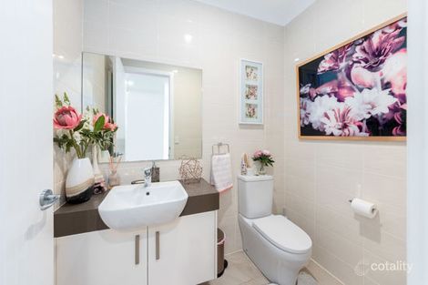 64 Lakeview Bvd, Mermaid Waters, QLD 4218