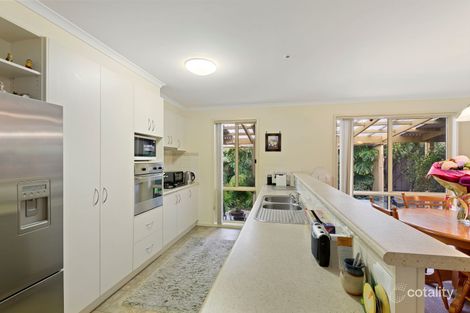 Property photo of 10 Cresthaven Place East Bendigo VIC 3550