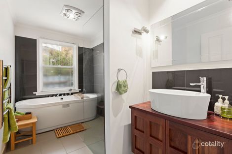 Property photo of 30 Wynne Street Colac VIC 3250