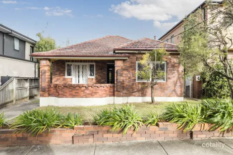 Property photo of 21 First Avenue Rodd Point NSW 2046