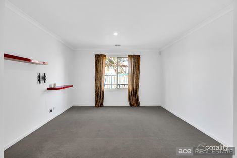 2 Lake Park Ct, Werribee, VIC 3030