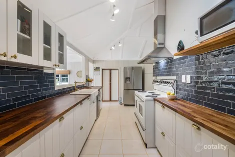 Property photo of 75 Heights Road Glan Devon QLD 4615