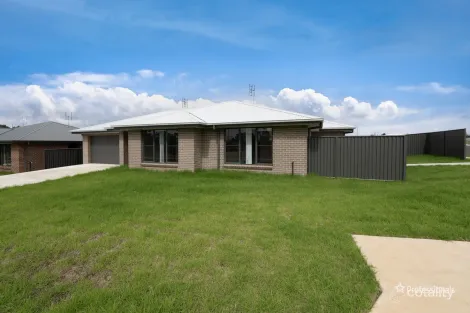 11 Colin Cres, Armidale, NSW 2350