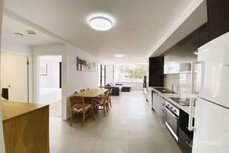 4/43 Lenneberg St, Southport, QLD 4215