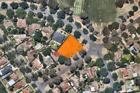 1 Blaxland Cres, Griffith, ACT 2603