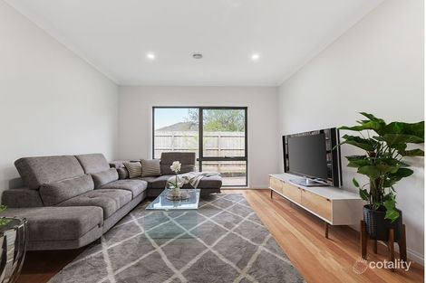 Property photo of 2/18 Swayfield Road Mount Waverley VIC 3149