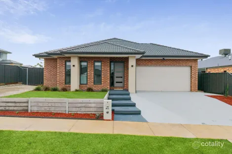3 FLUKE ST, HUNTLY, VIC 3551