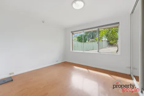 Property photo of 4 Sherack Place Minto NSW 2566