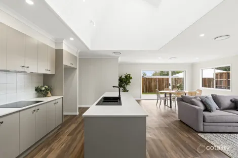 Property photo of 40 Vista Crescent Mount Kynoch QLD 4350