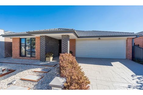 Property photo of 25 Groveton Street Craigieburn VIC 3064