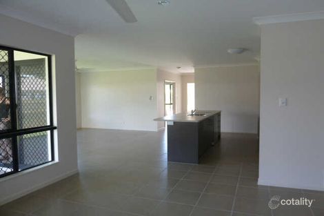 Property photo of 7 Rothesay Bend Trinity Park QLD 4879